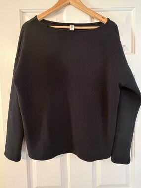 SPANX Air Essentials Black Crewneck Black Top
